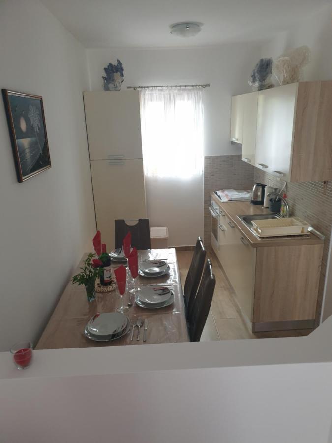 Apartment Luna Малинска Экстерьер фото