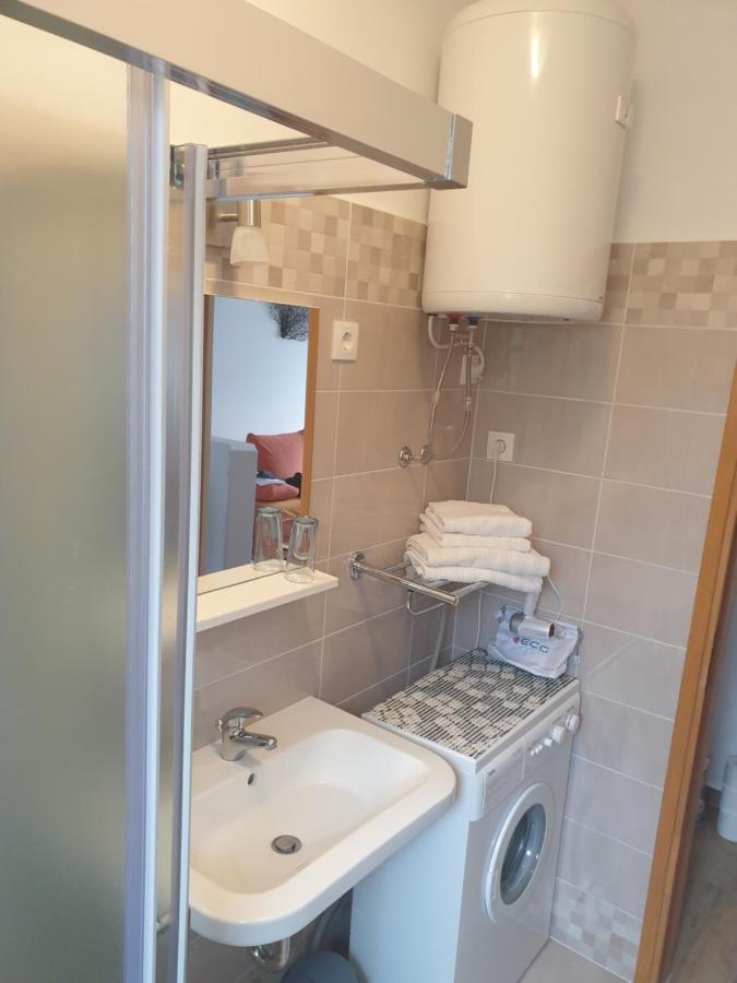 Apartment Luna Малинска Экстерьер фото