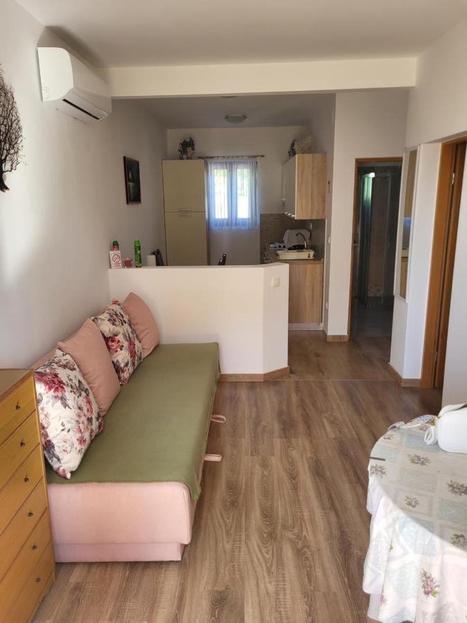 Apartment Luna Малинска Экстерьер фото