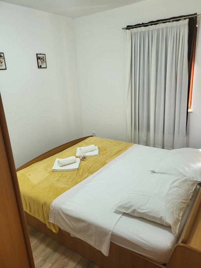 Apartment Luna Малинска Экстерьер фото